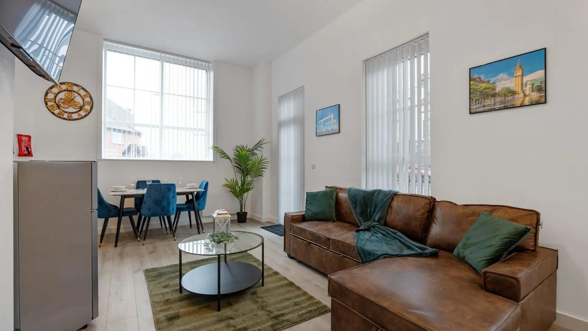 Contemporary 2 Bed Apartment -Belfast East Village Storbritannien