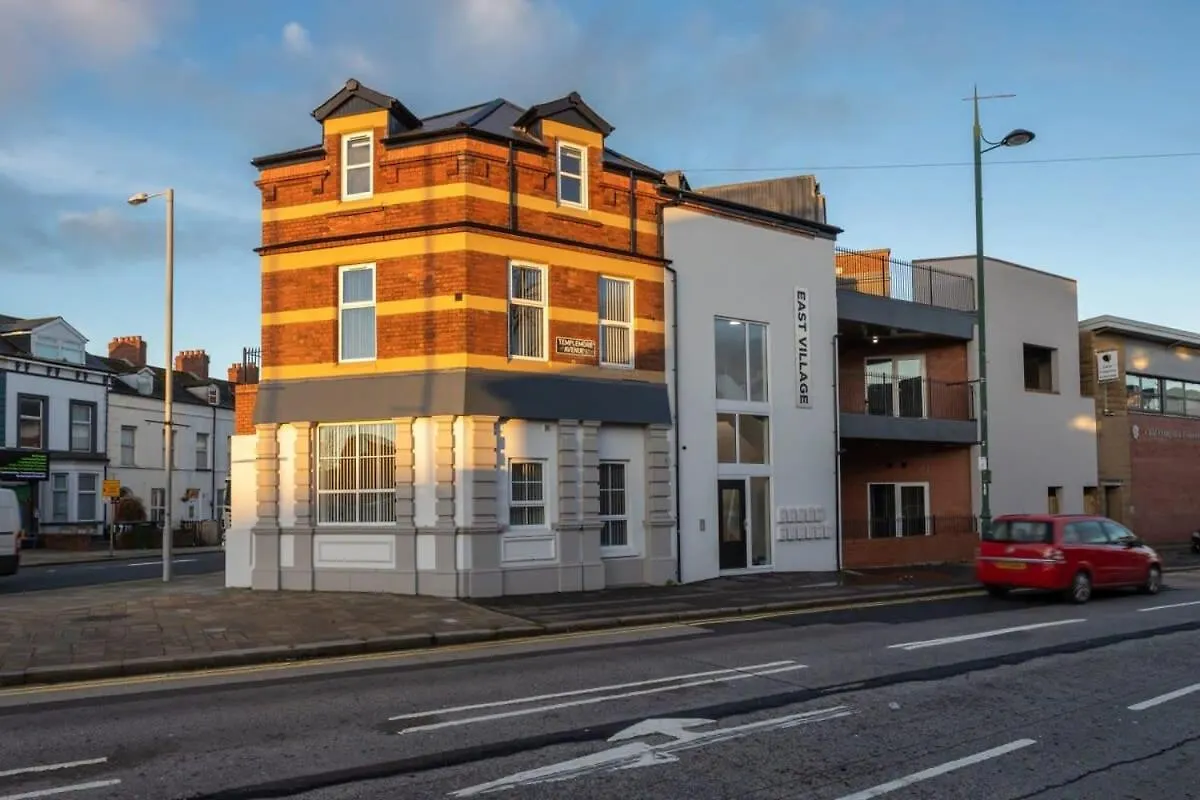 Contemporary 2 Bed Apartment -Belfast East Village